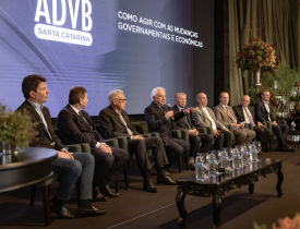 Zefiro Giassi recebe prêmio Personalidade de Vendas ADVB/SC 2023